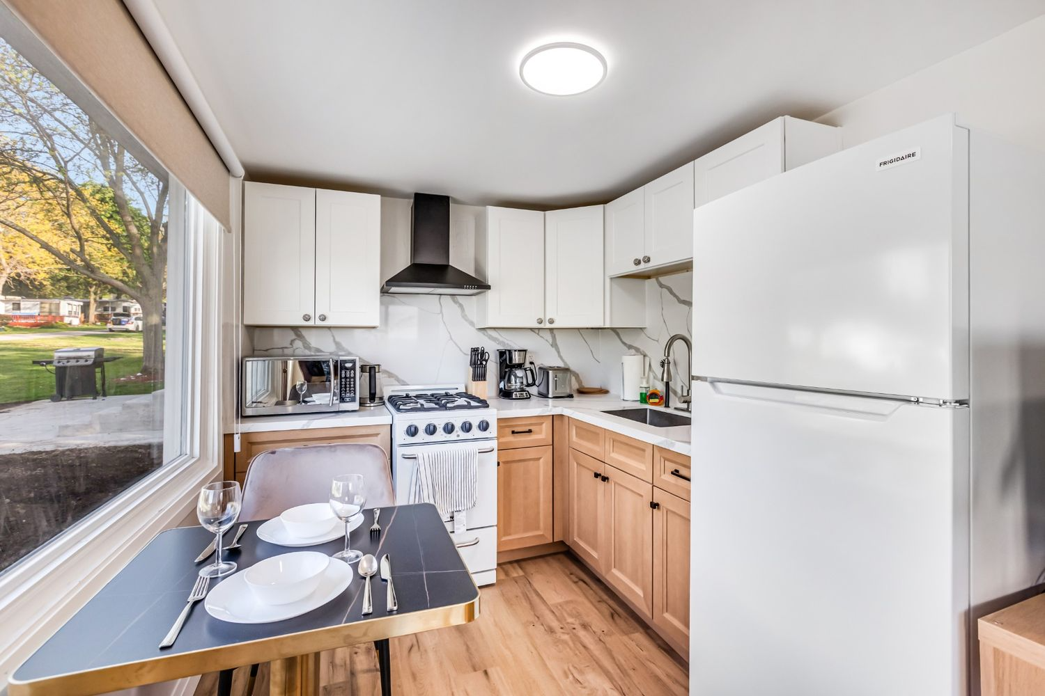 Cottage 7 - Peaceful Romantic Cottage Getaway on Rice Lake Near Toronto