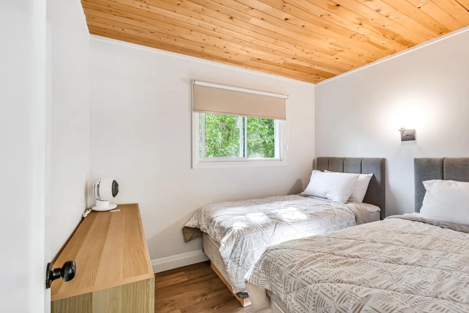 Cottage 4 - Relaxing Rice Lake Cottage Rental Near Toronto with BBQ & Porch