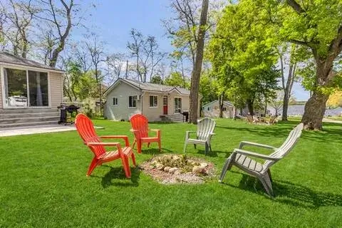Cottage 2 - Peaceful Rice Lake Waterfront Cottage Rental at Sunny Shades Resort & Spa, Ontario