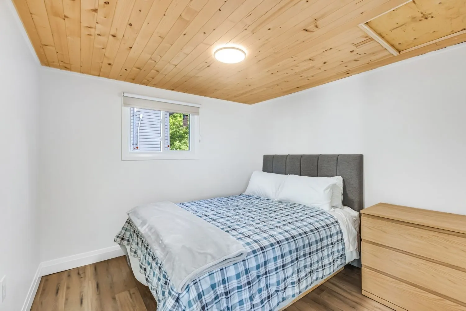 Cottage 7 - Peaceful Romantic Cottage Getaway on Rice Lake Near Toronto