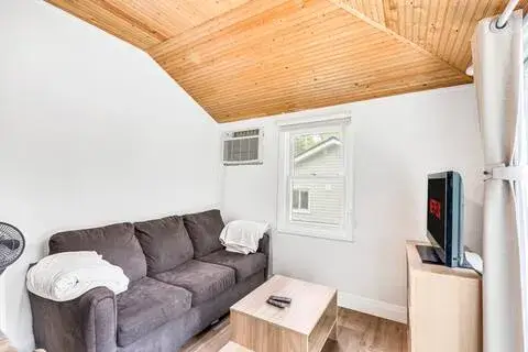 Cottage 2 - Peaceful Rice Lake Waterfront Cottage Rental at Sunny Shades Resort & Spa, Ontario