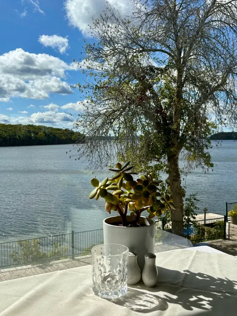 Hearthside Room, Elmhirst's Resort